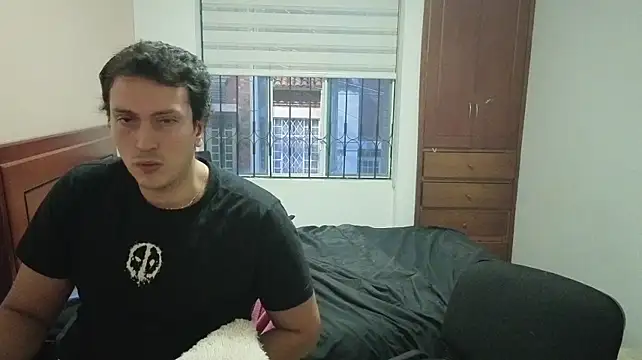 hardaftercum live room snapshot on Stripchat