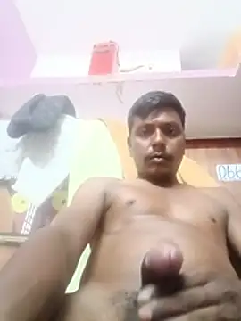 hellobuddy_123 live room snapshot on Stripchat