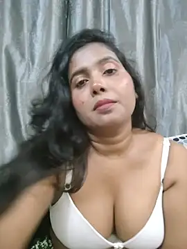 hornykhushi321 Momentaufnahme des Live-Raums auf Stripchat
