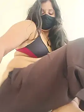 hot_divuu live room snapshot on Stripchat