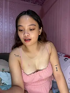 hot_pussy30xx live room snapshot on Stripchat