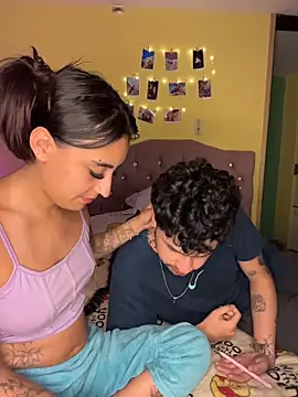 hotlatinocouple__ live room snapshot on Stripchat