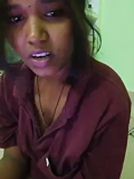 hotrinastudent captura de la sala en vivo en Stripchat