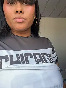 hurren_pasha live room snapshot on Stripchat