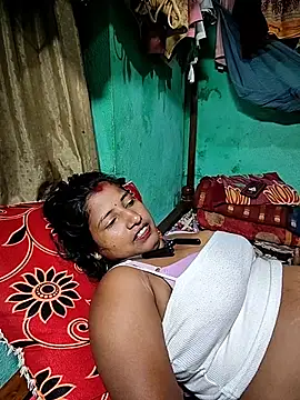 indian_localwife momentopname van live room op Stripchat