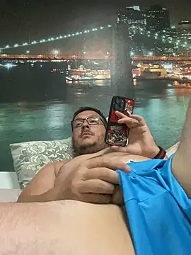 ionut9879 Momentaufnahme des Live-Raums auf Stripchat