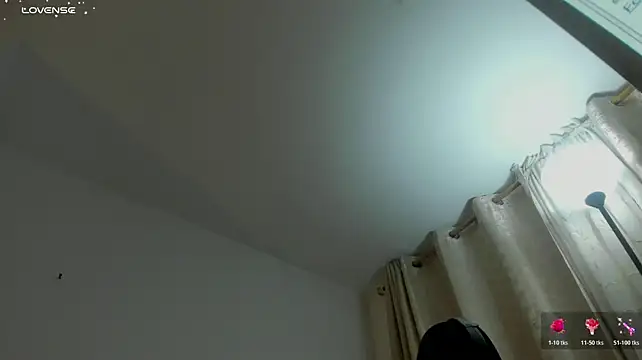 isabelsexysmile_ momentopname van live room op Stripchat