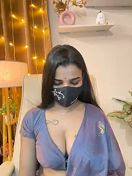 its_ur_flora live room snapshot on Stripchat