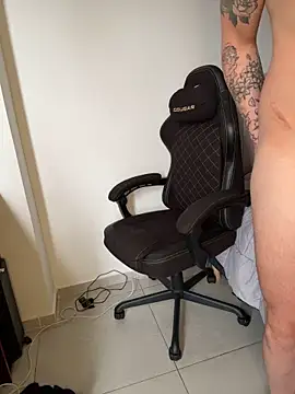 ivvvvan captura da sala ao vivo na Stripchat