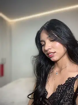 jadelaurent momentopname van live room op Stripchat