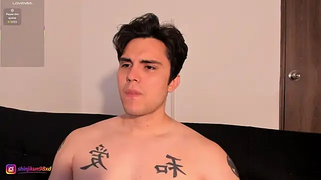 jasonxd9898 live room snapshot on Stripchat