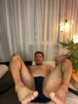 javi_Collins Momentaufnahme des Live-Raums auf Stripchat
