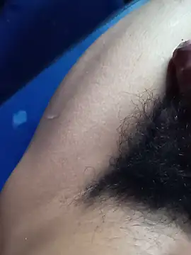jhoantorres348 live room snapshot on Stripchat