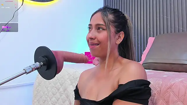 karola_cute_ Momentaufnahme des Live-Raums auf Stripchat