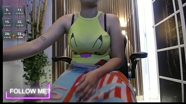 kashvi_ Momentaufnahme des Live-Raums auf Stripchat