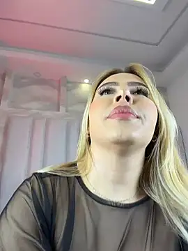 katyablonde_ Momentaufnahme des Live-Raums auf Stripchat
