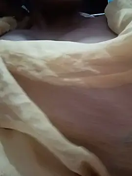 kaviyaponnu0987 Momentaufnahme des Live-Raums auf Stripchat
