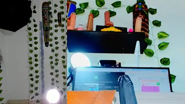 keily__funny live room snapshot on Stripchat
