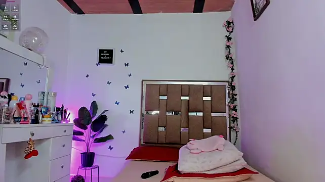 kendall-ewers live room snapshot on Stripchat