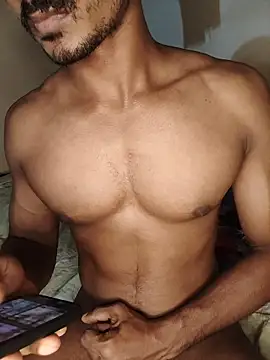 kevin_yours Momentaufnahme des Live-Raums auf Stripchat