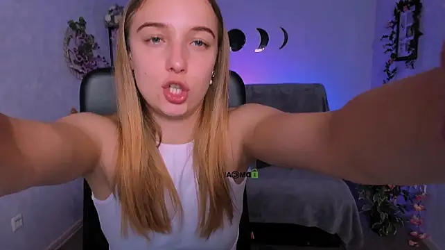 keylas_moan momentopname van live room op Stripchat
