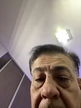 kimiLatina Momentaufnahme des Live-Raums auf Stripchat