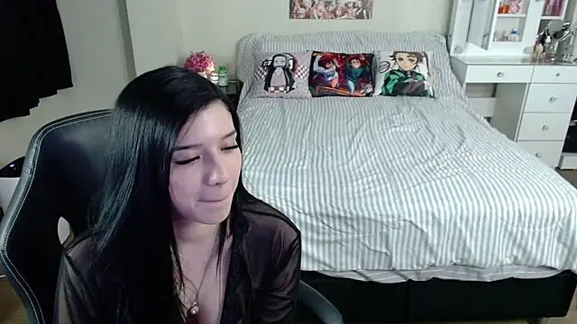 kittykat18x momentopname van live room op Stripchat