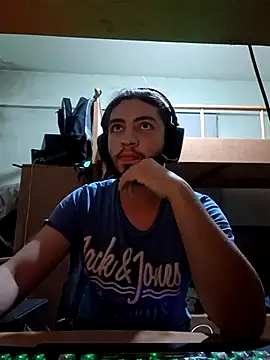 kleineid77 Momentaufnahme des Live-Raums auf Stripchat