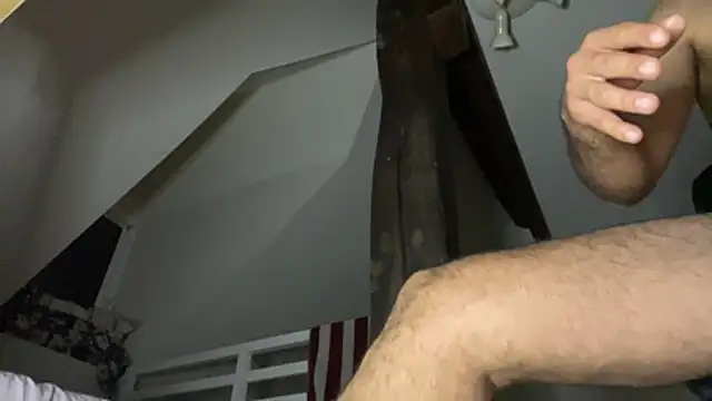 koloLoo32 live room snapshot on Stripchat