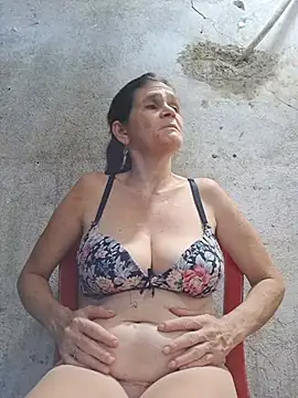 kymy-camXXX captura de la sala en vivo en Stripchat
