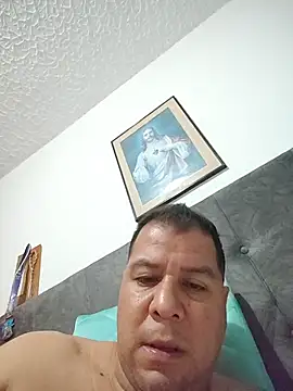 latinblack16 captura da sala ao vivo na Stripchat