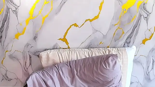 leandra_jhonson live room snapshot on Stripchat