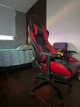 lil_faker420 live room snapshot on Stripchat