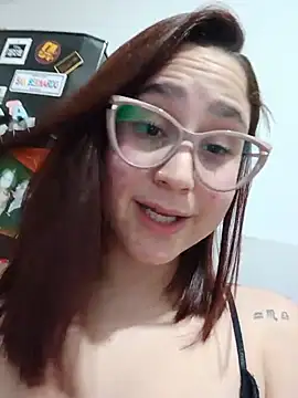 linameii Momentaufnahme des Live-Raums auf Stripchat
