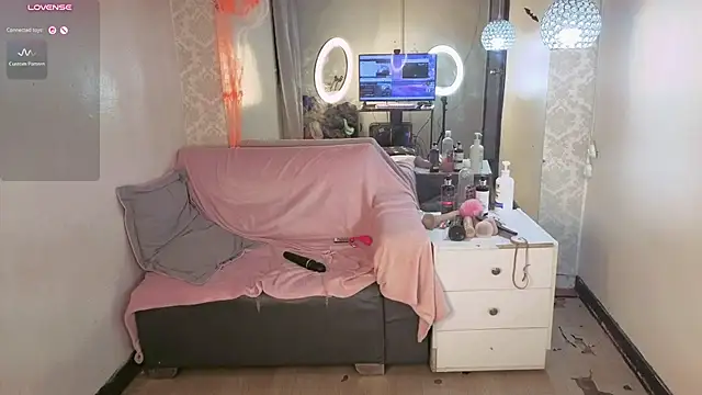 lizha_milf momentopname van live room op Stripchat