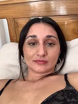 luci_brecman снимок онлайн-комнаты на Stripchat