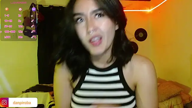 ludo_kitty captura de la sala en vivo en Stripchat