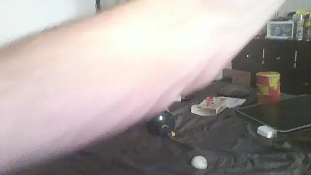 luke_thighwalker2469 снимок онлайн-комнаты на Stripchat