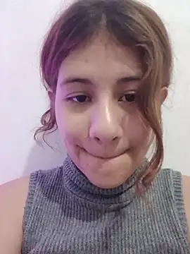 luminova021 снимок онлайн-комнаты на Stripchat