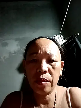 lylai18 captura de la sala en vivo en Stripchat
