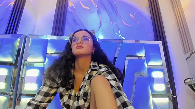 lynn_morgan снимок онлайн-комнаты на Stripchat