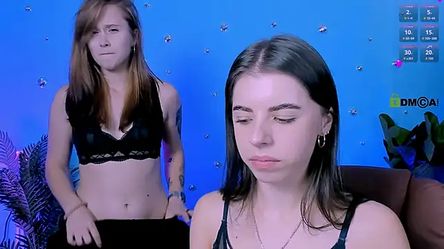 lyra_desire live room snapshot on Stripchat