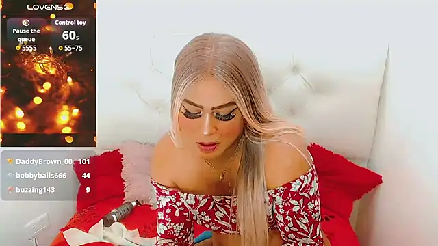 macgenta_drackk снимок онлайн-комнаты на Stripchat