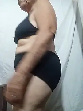 maira-hot captura de la sala en vivo en Stripchat