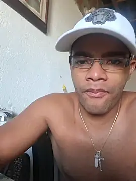 marco_and_lunaa_ momentopname van live room op Stripchat