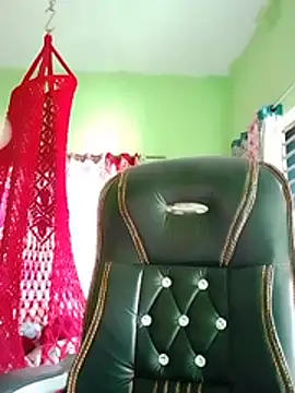 mariya-mim-07-L live room snapshot on Stripchat