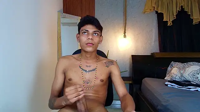 master_king_28 Momentaufnahme des Live-Raums auf Stripchat