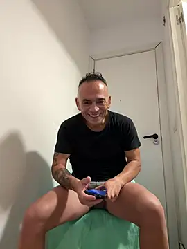mateocali25 Momentaufnahme des Live-Raums auf Stripchat