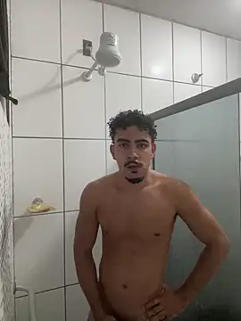 menoquarenta live room snapshot on Stripchat