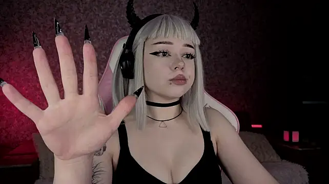 meowceline momentopname van live room op Stripchat